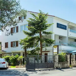 Ladavac krevet i doručak